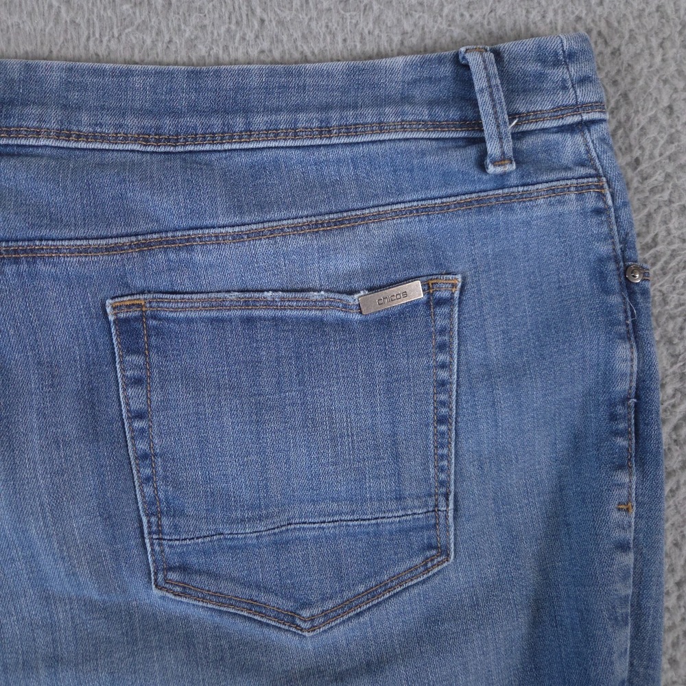Chicos Jeans Womens 3R Blue So Slimming Girlfriend Crop Medium Wash Denim US 14R - Picture 10 of 12